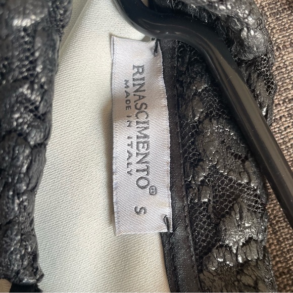 Rinacimento mini dress, size 6 , floral roses. - Picture 3 of 3